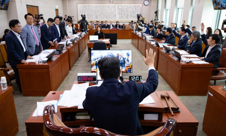 [속보] 노란봉투법, 결국 <b>법사위 통과</b>! 앞으로 어떻게 될까?