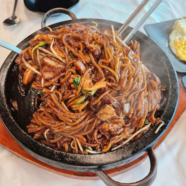  태안 만리포 맛집 줄서서 먹는 그곳 만리포돌짜장 누룽지돌짜장 후기(주차, 가격, 맛)