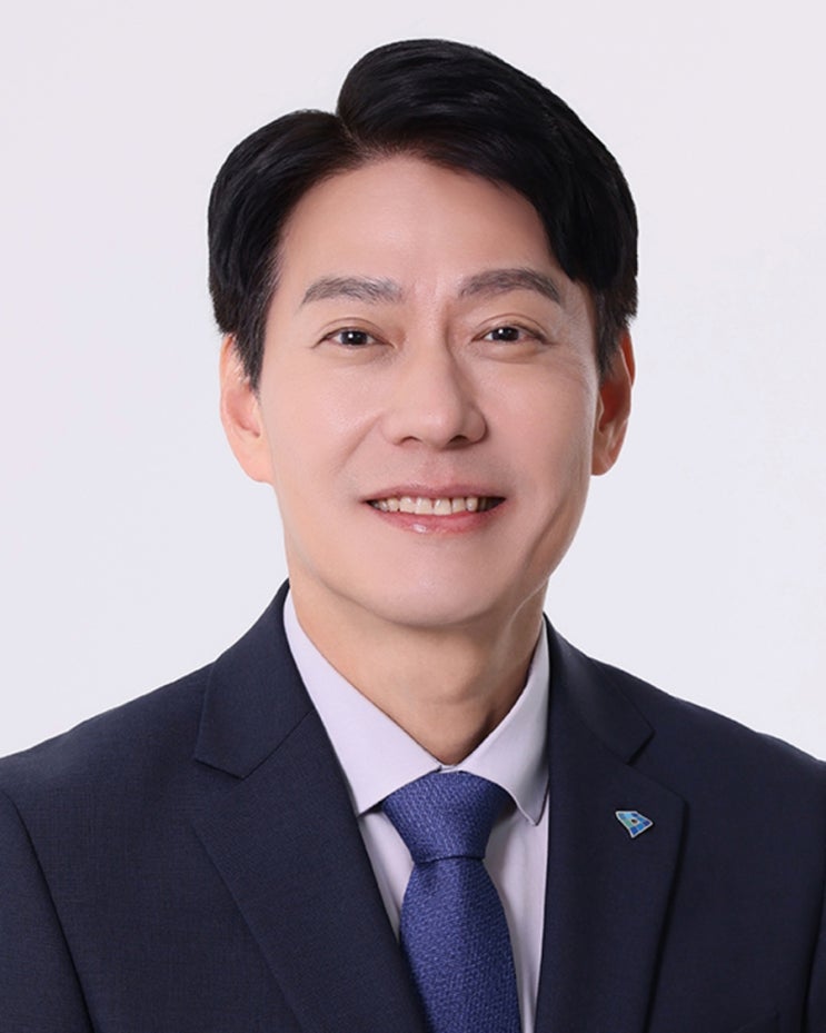 민주당 대표 비서실장 한민수·대변인 <b>권향엽</b>·정무실장 <b>김영환</b>... 