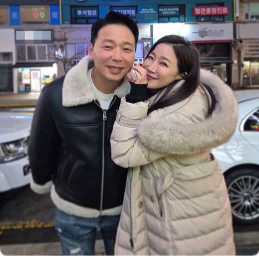 드디어 진짜 신부 된 배우 <b>김하영</b>! 서프라이즈 여신의 <b>결혼</b>과정... 