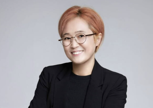 송은이, 사옥 70억·직원 50명·월급 300만원…코미디언에서 CEO로 변신한 열정·현실·진심의 32....