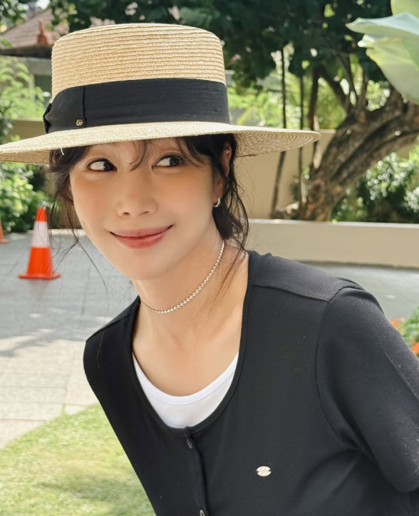  딱봐도 올 여름 센스 200% 완성할 40대 여자 연예인 코디 BEST 3로 예쁜 데일리 패션 따라잡기