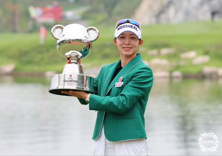 <b>배소현</b>, <b>오로라월드</b> 레이디스 <b>챔피언십 우승</b>…시즌 첫 승... 