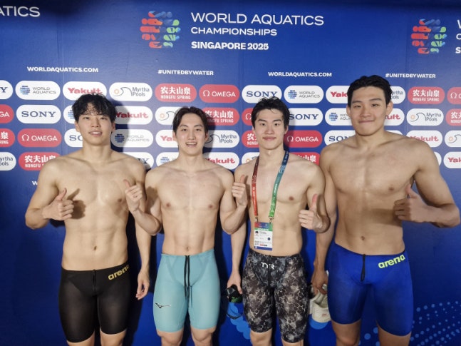 싱가포르 세계수영선수권대회 남자 <b>혼계영 400m</b> 대표팀 사상... 