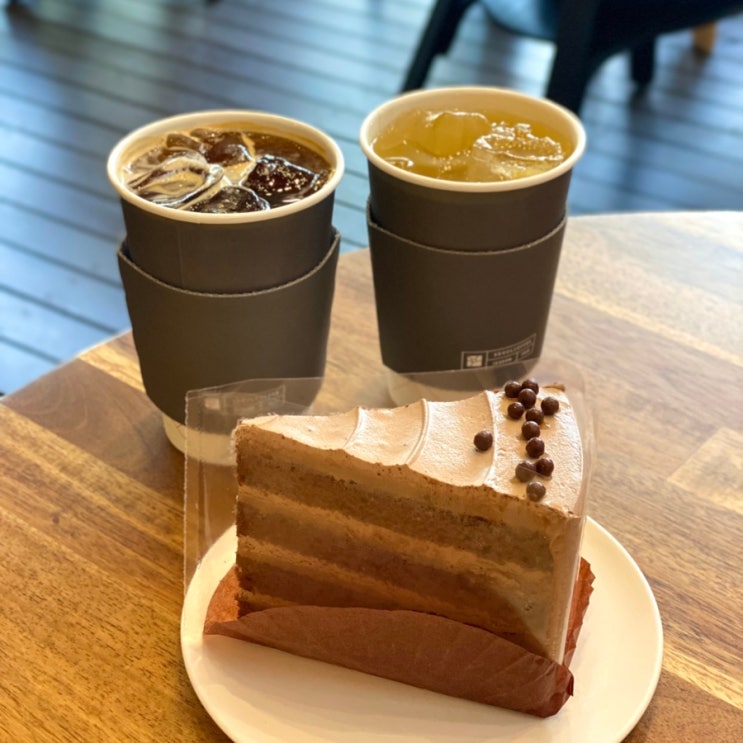  [파주 롯데아울렛 실내카페] 쇼핑중에 쉬었다 가기 좋은 대형카페, 서울커피