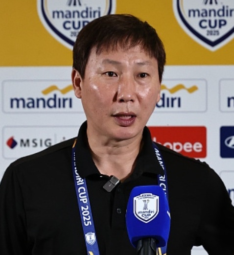 <b>김상식</b> 감독, <b>베트남</b> 축구의... 3연패와 두 대회 동시 <b>우승</b>의 의미