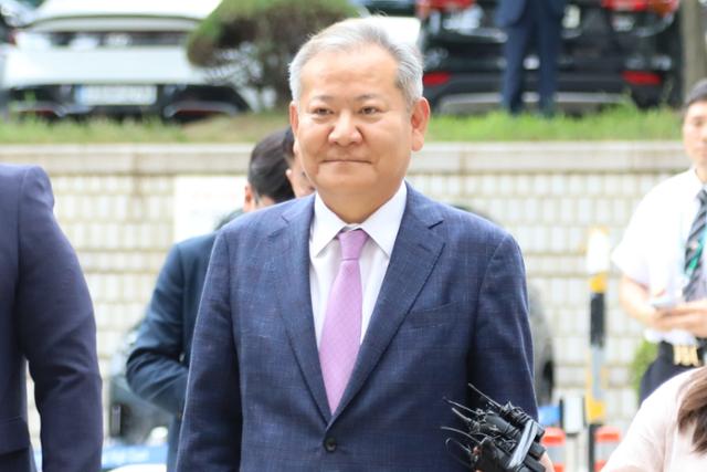 [윤석열 <b>내란</b>ㆍ외환 특검] 국무회의 CCTV에 포착된 <b>이상민</b>... 