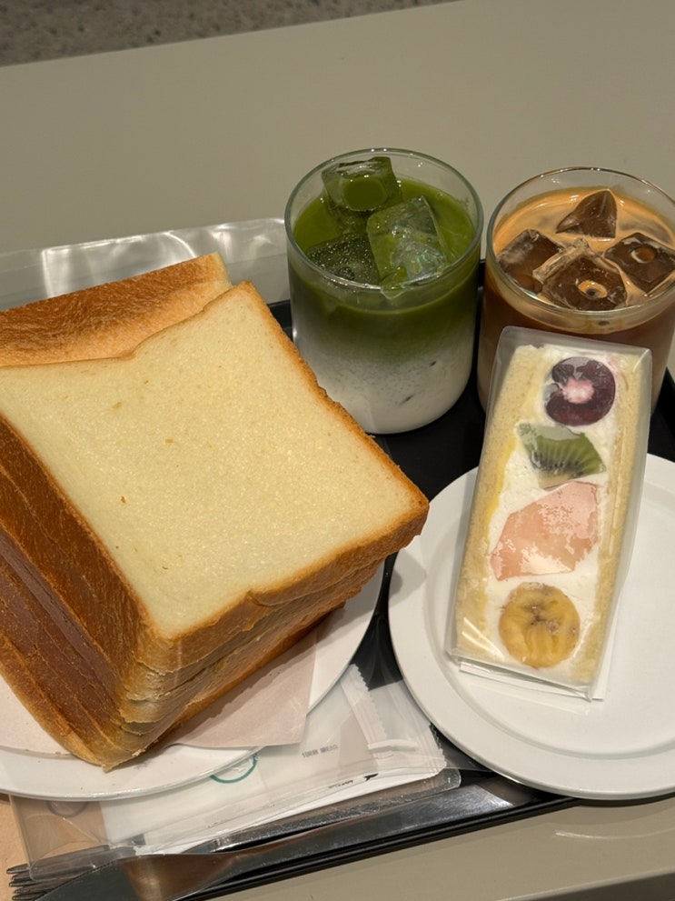  [기장 카페 추천] 식빵이 맛있는 감성카페  공지카페 방문 후기 (말차라떼·산도·바닐라빈라떼까지!)