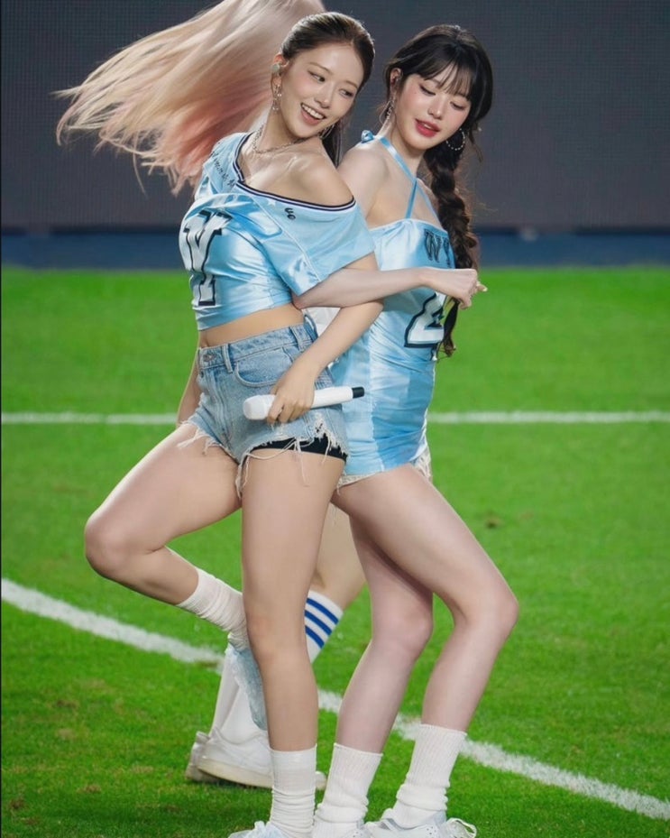  안유진vs장원영 시축패션 승부! 누가 더 어울렸나?