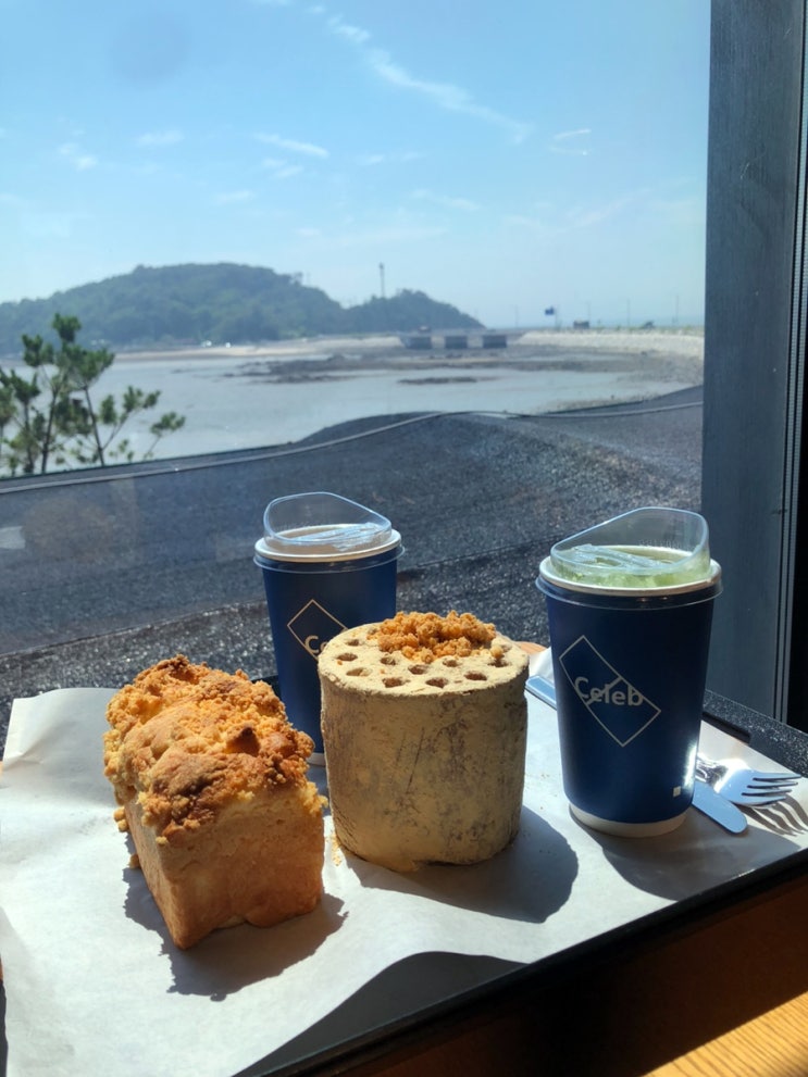  영종도 카페 오션뷰 베이커리 맛집 셀럽