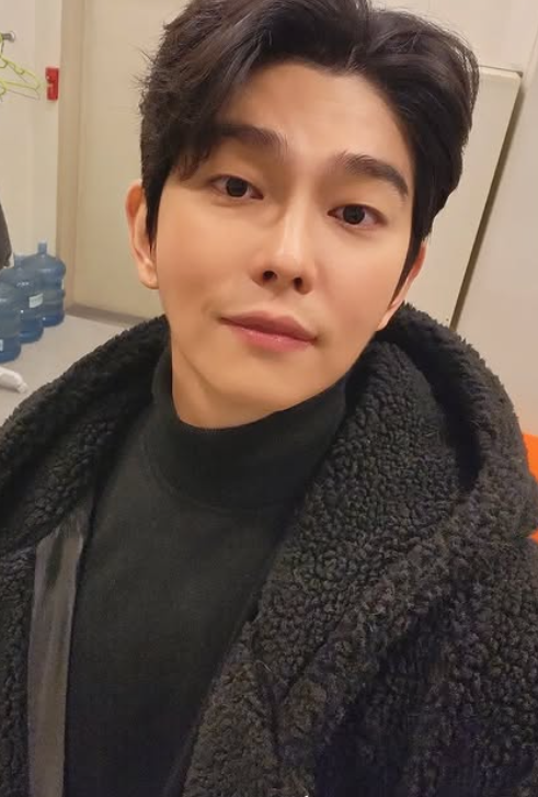 서초동 윤균상 키 소속사 반려동물 mbti 여담