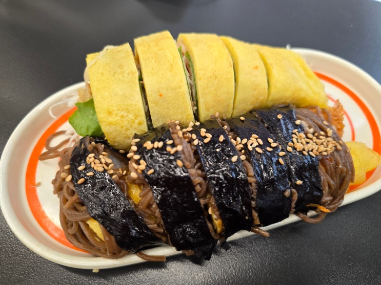  (용이네) 뚝섬역 용이네, 김밥큐레이터와 콜라보한 분식집이 있다고?! (내돈내산 솔직 후기)