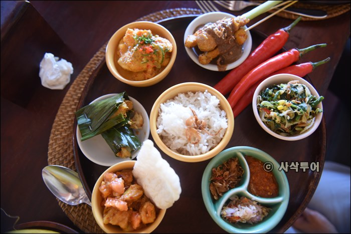  발리 차량기사 발리전통식 맛집 소개 붐부발리