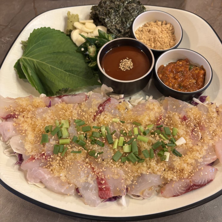  모란역 맛집 / 싱싱함이 살아있는 해산물 맛집 [ 원양어선 해산물포차 ]