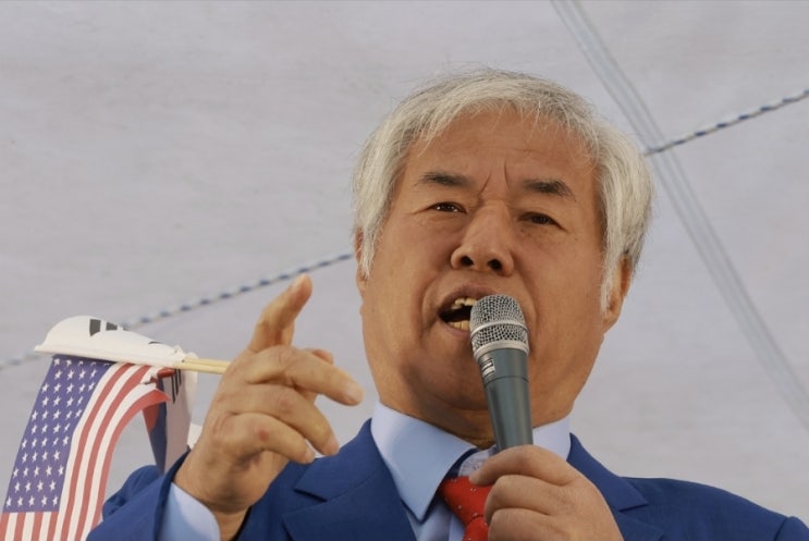 경찰, <b>서부지법 사태</b> 수사 위해 사랑제일교회·<b>전광훈</b> 자택... 