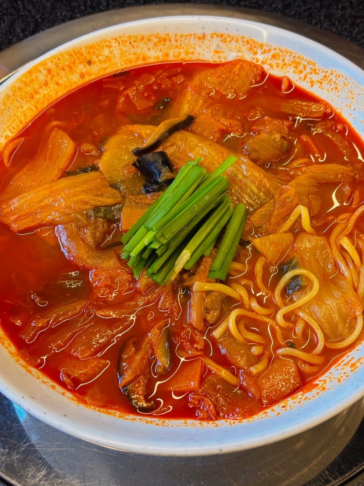  거여역 맛집 해산물 가득 넣은 중식 백년교동짬뽕