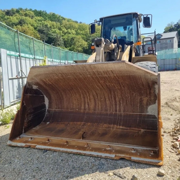  캐타필라 966G2 2005년식 5100만원 판매합니다.