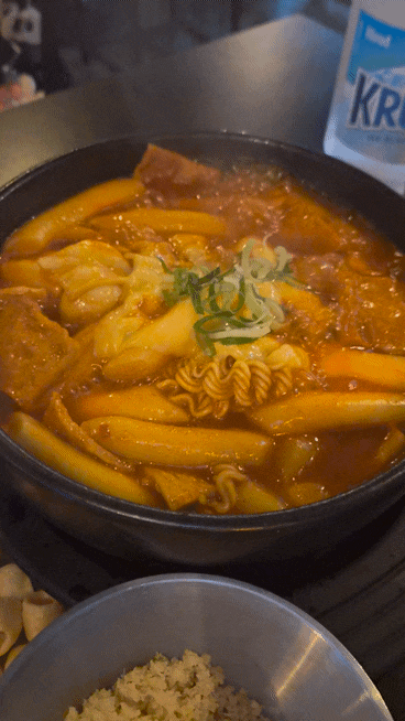  동명동 술집) 단체회식도 거뜬한 생맥 1900원 칼퇴근 김대리