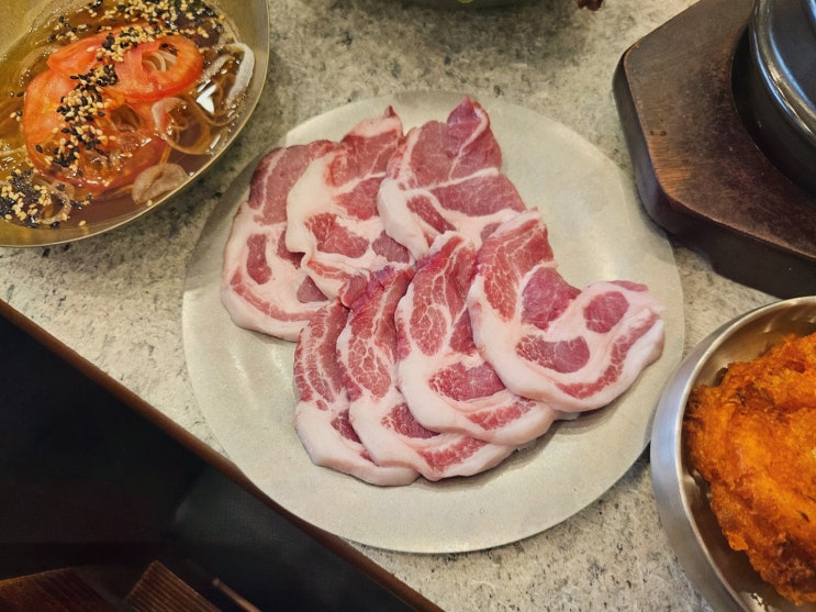  [고기집리뷰] 리정원 오목교점, 잊을 수 없는 촉촉한 꽃삼겹살과 목동고기집