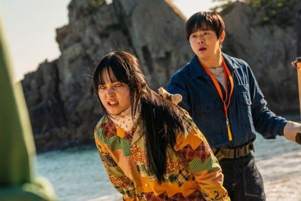 '좀비딸' 개봉 6일만에 200만 초고속 돌파...올해 최단 기록