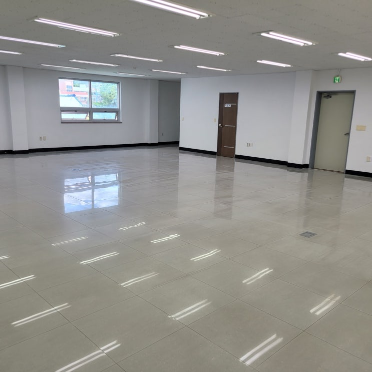  부산 칸막이철거 동래구 사직동 보험사 사무실 원상복구 공사 작업 현장