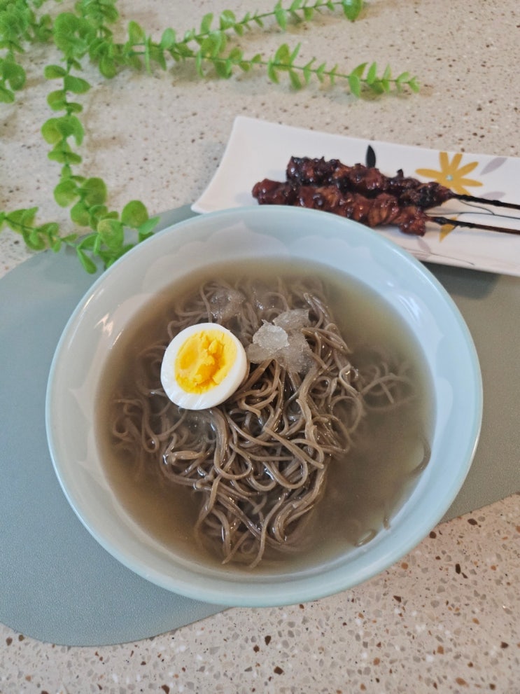  무더운 여름, 시~원하게 즐기는 냉면 한 그릇!  양지냉면 메밀냉면