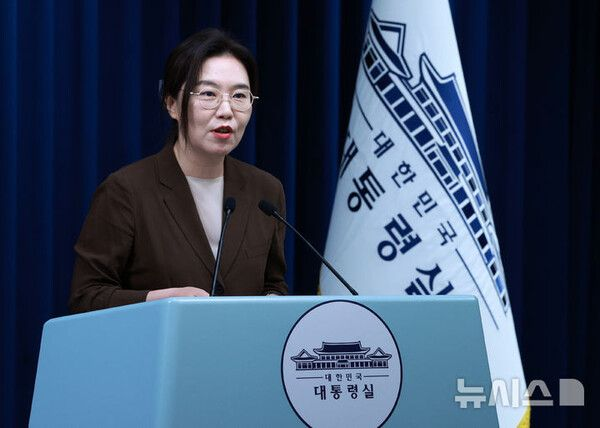 이 대통령, <b>정연주</b> 전 방심위원장 <b>해촉</b> 취소 소송 <b>항소 포기</b>