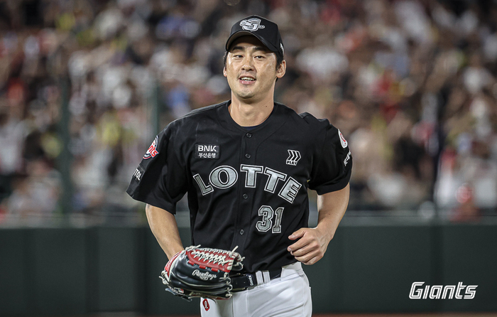 롯데 소속이지만 2군에서도 보이지 않는, 롯데 <b>진해수</b>(KBO)