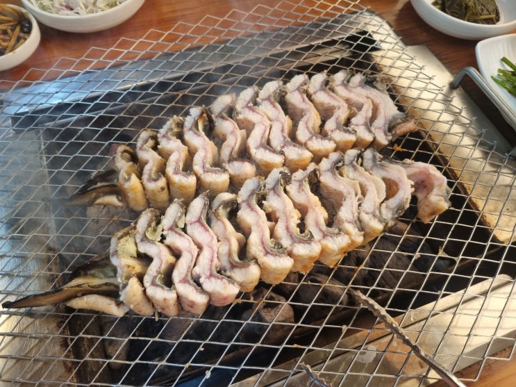  [인천서구맛집] 미인민물장어 솔직리뷰 육회무한리필 국내산장어 대물두마리 비빔국수 우렁된장찌개 내돈내산