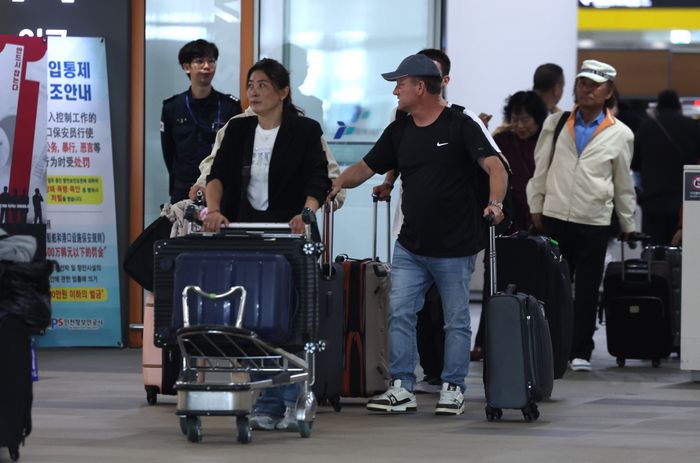 중국 단체관광 한시적 무비자에 '<b>유커특수</b>' <b>기대</b> ↑