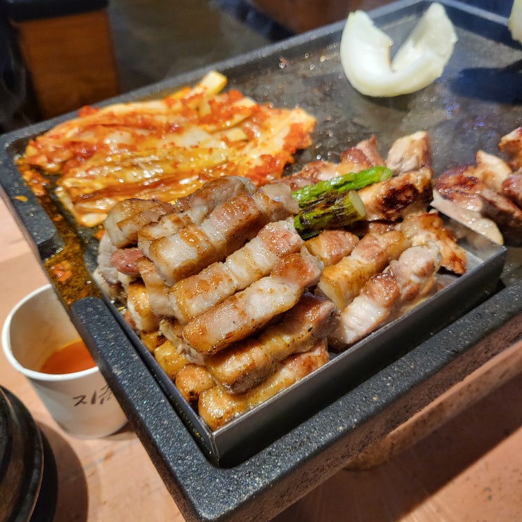  안양일번가 맛집 고기 구워주는 식당 하남돼지집