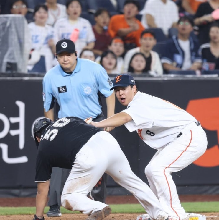 한화 1위 탈환, <b>폰세</b> 개막 이후 <b>14연승</b> 그럼에도 웃지 못한... 