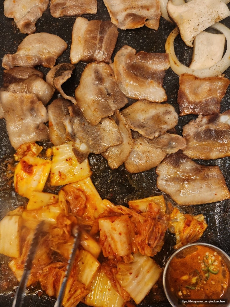  제2한강교집 냉삼 상수역 고기 맛집 김치 삼겹살 반냉면