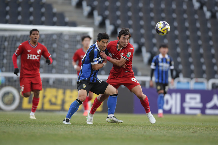 부산·<b>인천</b>, 빌레로 복귀·<b>무고사</b> 득점포…김민준(<b>수원</b>) 눈부신... 