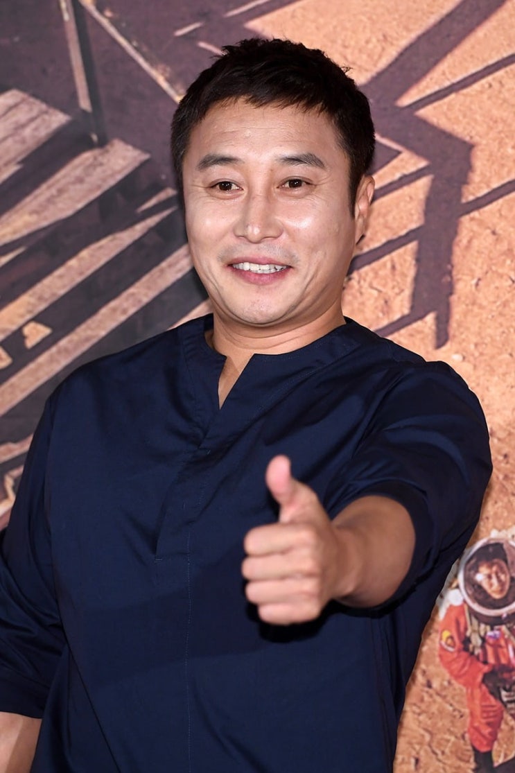 <b>김병만</b>, 연하 일반인과 9월 <b>재혼</b>…"<b>결혼</b>예능 출연 논의중"
