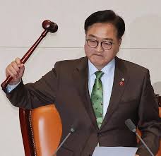 <b>내란특검</b> 참고인 <b>출석</b>한 <b>우원식</b> 국회의장, 12·3 비상계엄 표결... 