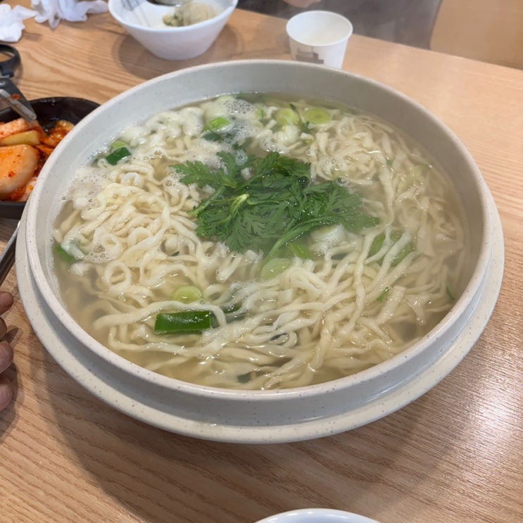  부산 대연동 칼국수 맛집 웨이팅 맛집, 주차정보 “공원칼국수”