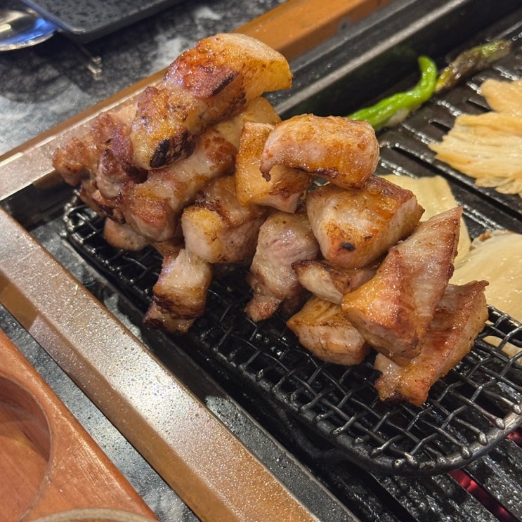  수원시청역 맛집 마장동김씨 수원인계점 삼겹살 천겹살 후기