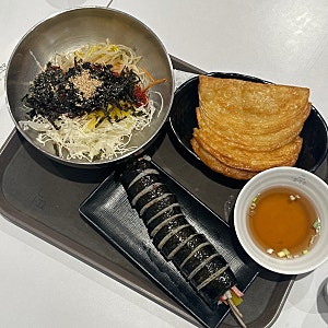 강서 홈플러스 푸드코트에서 가성비 맛집 즐기기! 김밥 칼국수 만두 쫄면 리뷰