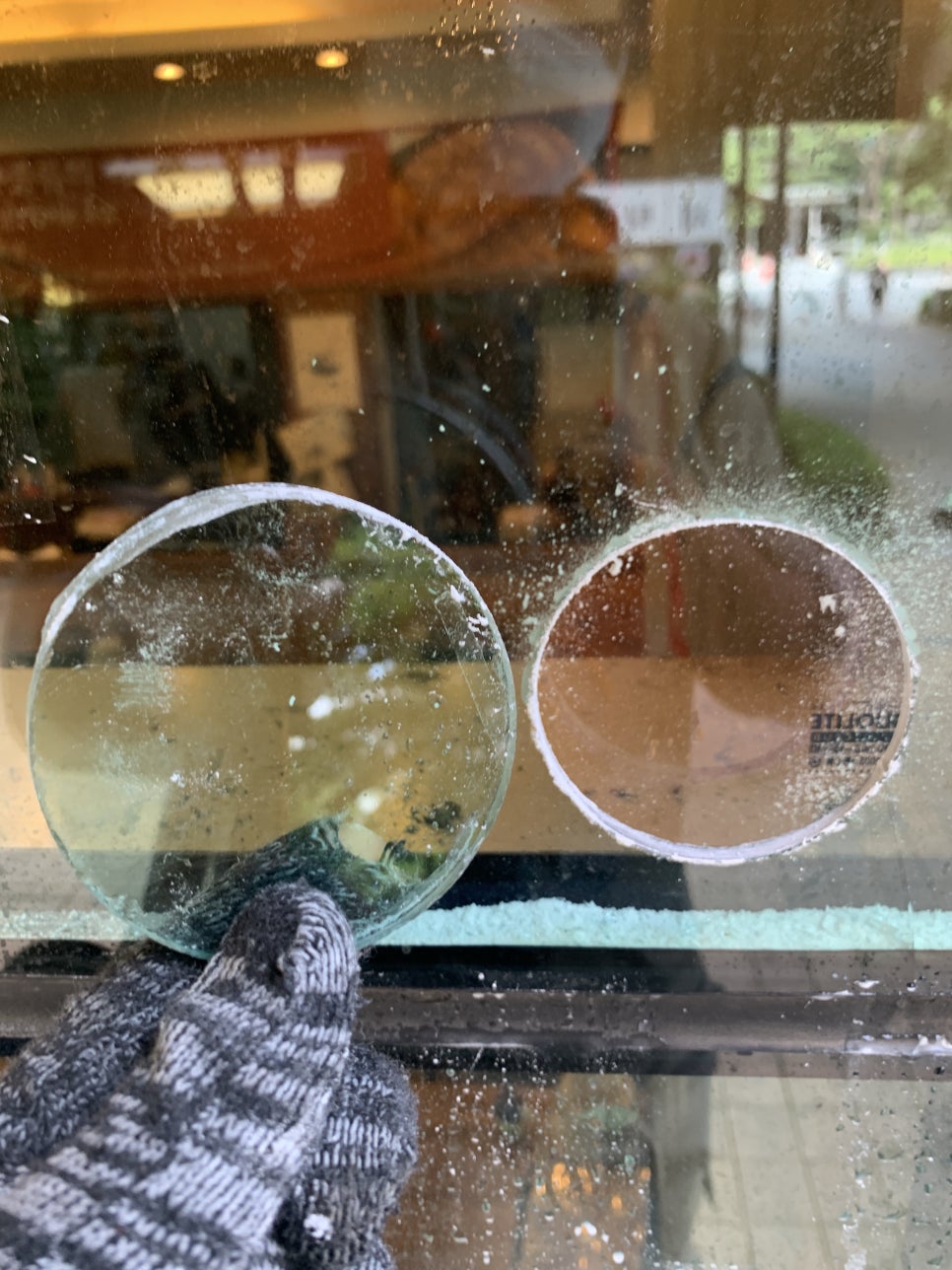 에어컨 배관 유리타공 비용 및 가격 (인천)