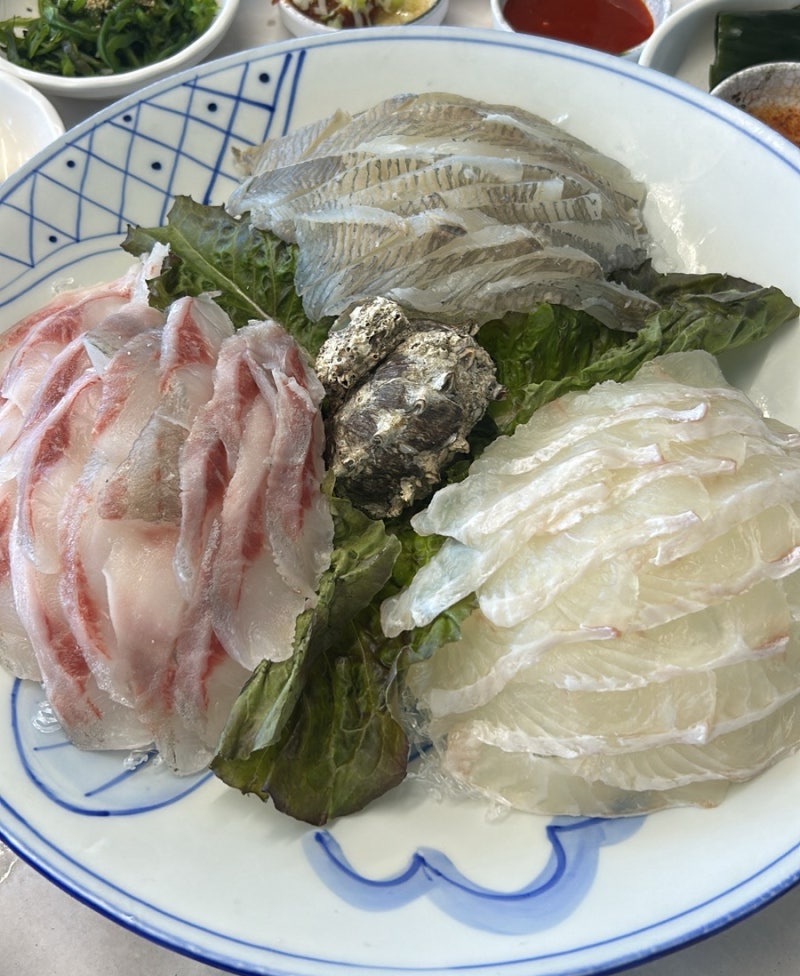 부산 송정동 바다뷰 '중앙횟집'