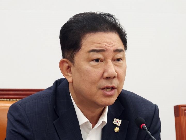 <b>김병기</b>, <b>국민의힘</b> ‘수정안 협조론’ 일축…“노란봉투법... 