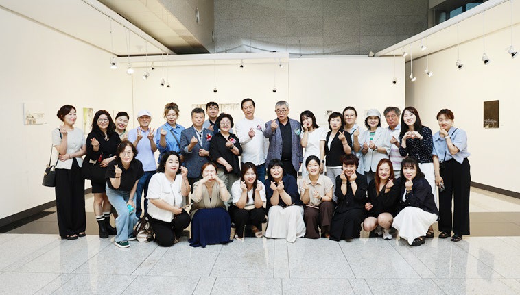 김나현 개인전, 묵으로 쓰고 그린 ‘나현 생각’
