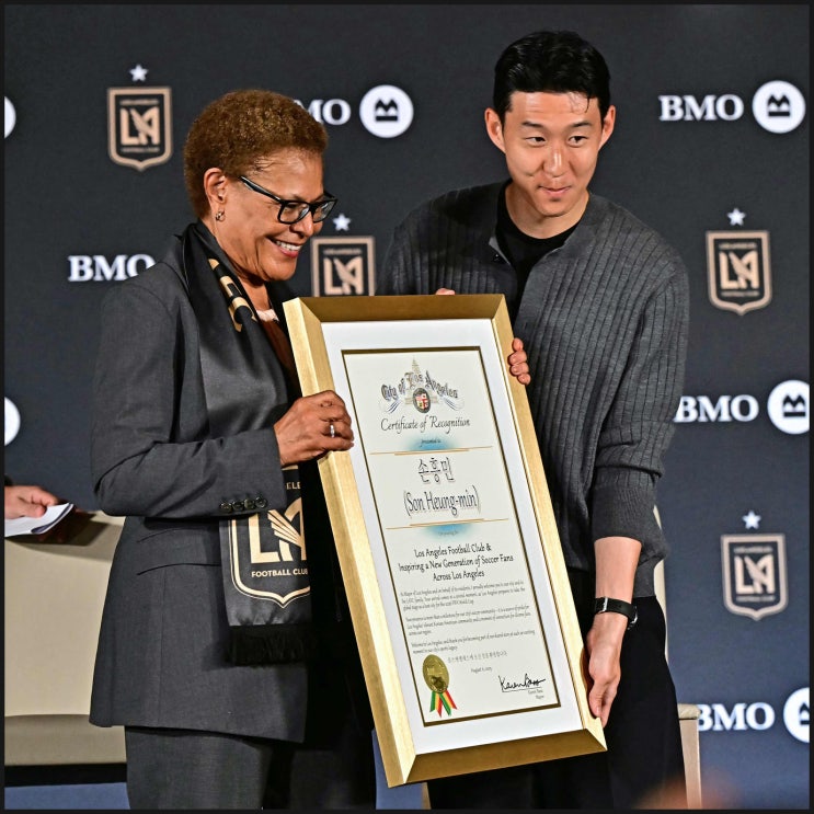  [공식 발표] 손흥민 MLS LAFC 입단 기자회견, LA 유니폼 입은
