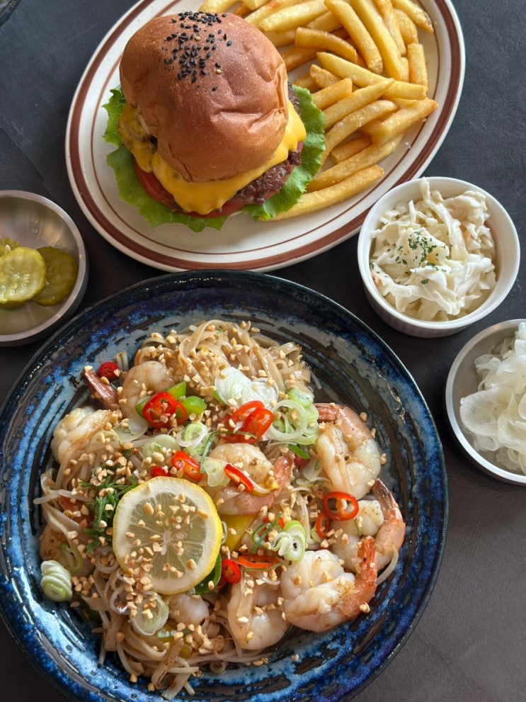  양양 낙산 아침식사 수제버거 쌀국수 맛집 양지바른버거&쌀국수 애견동반