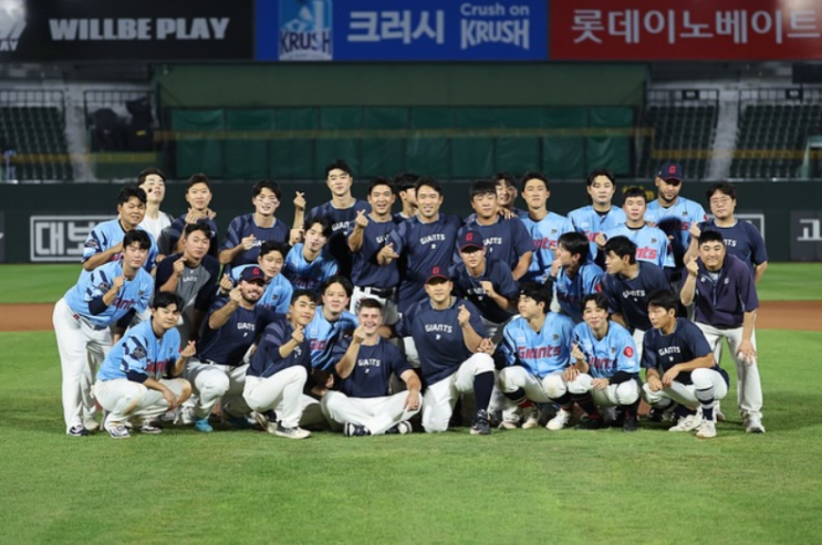 10승 달성 하지만 <b>방출</b>! 롯데 터커 <b>데이비슨</b>OUT! 자이언츠의... 