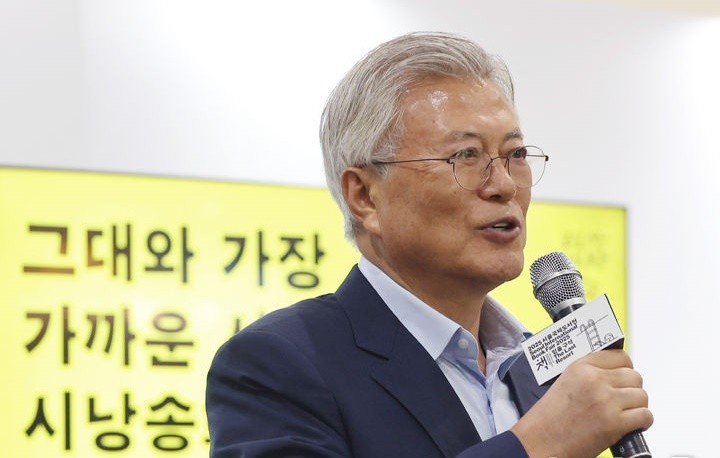 <b>정청래</b> 대표, 文 전 대통령 <b>예방</b>…“검찰개혁·통합 정치 의제... 
