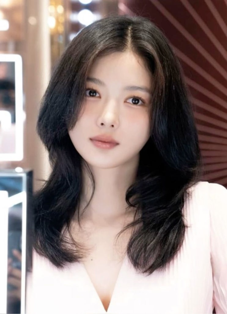 [미금역 레이어드컷] 청순한 무드 그대로, 지윤 실장이 제안하는 김유정 스타일 레이어드컷