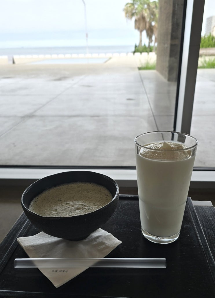 제주공항 인근 추천카페 『 카페진정성 종점 』 내돈내산 솔직후기 (정말 착한 밀크쉐이크, 제주 녹차 라떼)