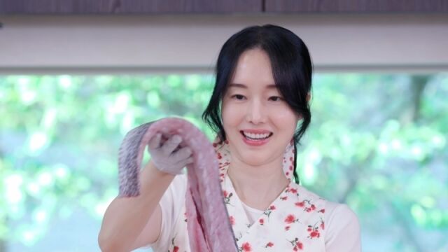 생선이었다고?” <b>이정현</b>이 집에서 6kg 대형 <b>민어</b>를 <b>해체</b>한... 